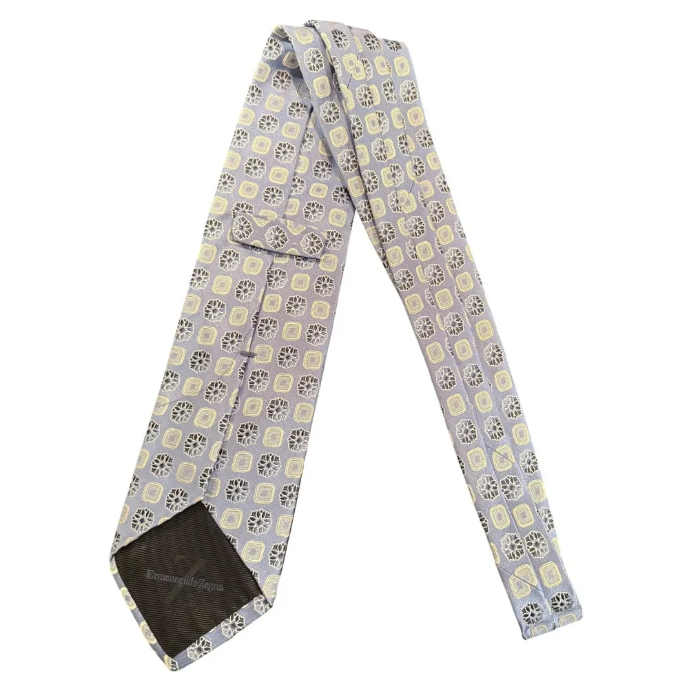 Ermenegildo Zegna 100% Silk Necktie Blue/White Geometric Pattern Made in Italy